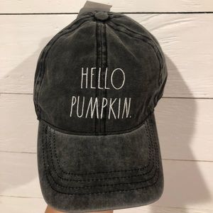 RAE DUNN NWT’s HELLO PUMPKIN HAT